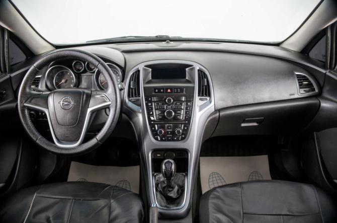 Opel Astra J Рестайлинг с пробегом 2013 года, цена 729 000 рублей, 152000 км, хэтчбек, Автокод Объявления