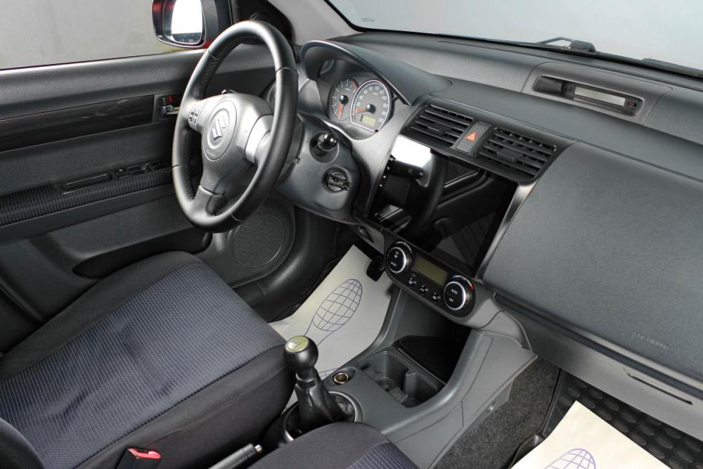 Suzuki Swift III Тюмень  - изображение 11