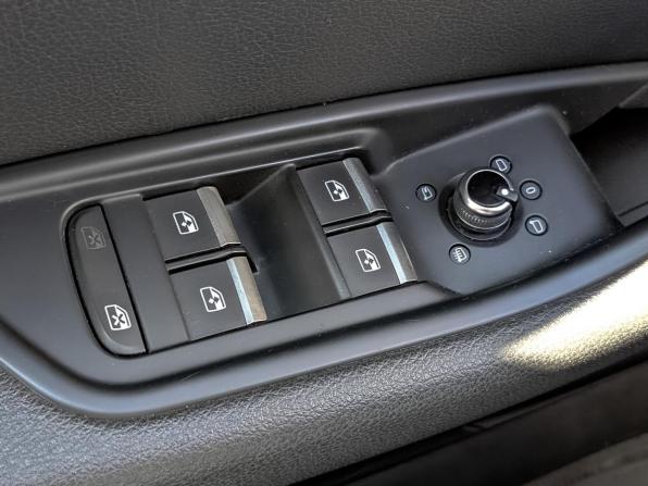 Audi A4 V (B9) с пробегом 2019 года, цена 2 550 000 рублей, 103588 км, седан, Автокод Объявления