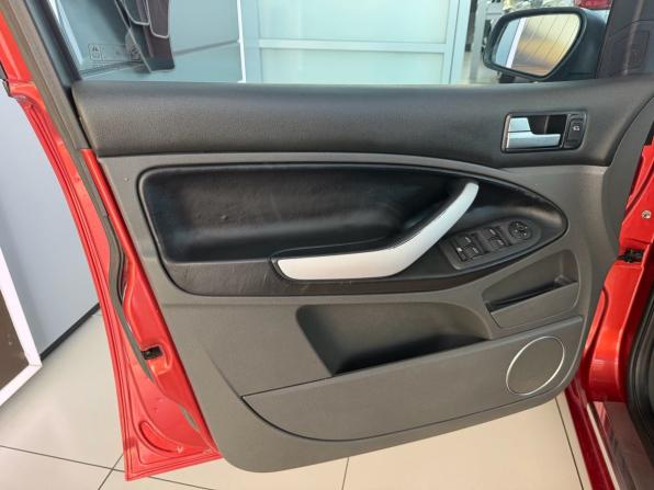 Ford C-MAX I Рестайлинг с пробегом 2007 года, цена 650 000 рублей, 268000 км, компактвэн, Автокод Объявления