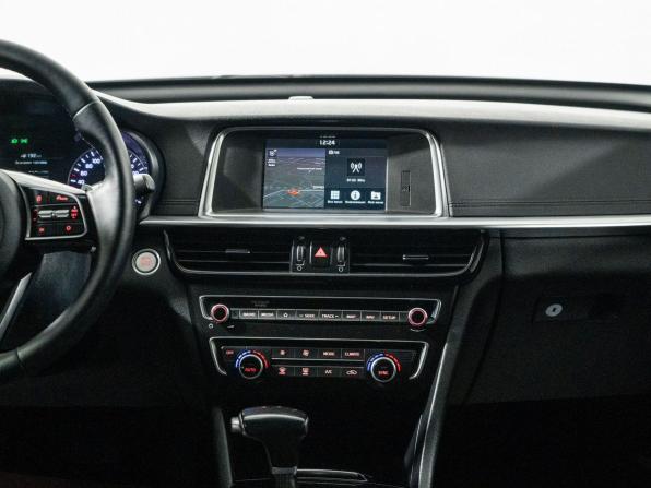 Kia Optima IV Рестайлинг с пробегом 2018 года, цена 1 900 000 рублей, 123662 км, седан, Автокод Объявления