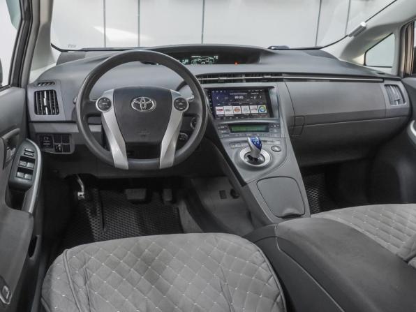 Toyota Prius III (XW30) с пробегом 2009 года, цена 999 000 рублей, 153563 км, лифтбек, Автокод Объявления