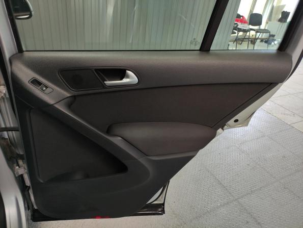 Volkswagen Tiguan I Рестайлинг с пробегом 2012 года, цена 990 000 рублей, 123730 км, внедорожник, Автокод Объявления