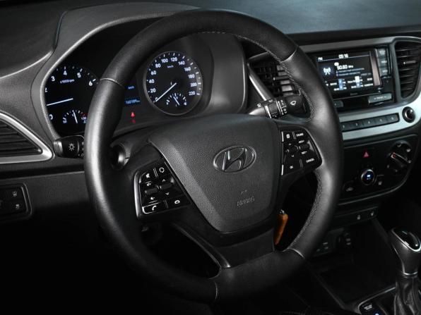 Hyundai Solaris II с пробегом 2017 года, цена 1 289 000 рублей, 160189 км, седан, Автокод Объявления
