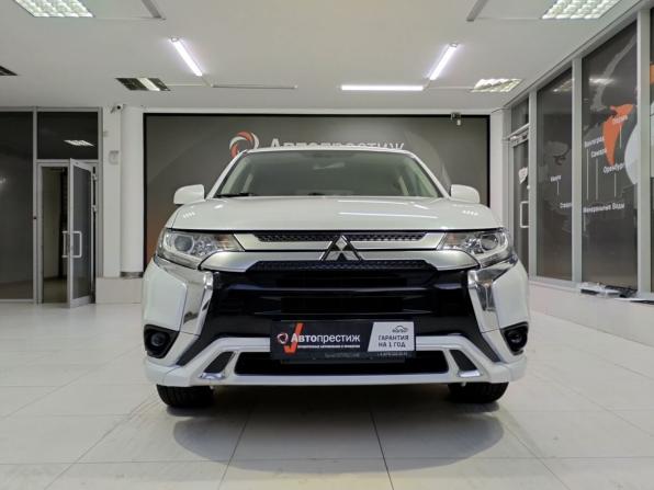 Mitsubishi Outlander III Рестайлинг 3 с пробегом 2022 года, цена 2 140 000 рублей, 60865 км, внедорожник, Автокод Объявления