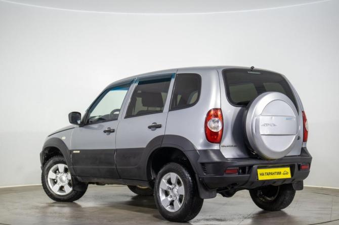 Chevrolet Niva I Рестайлинг с пробегом 2015 года, цена 579 000 рублей, 199400 км, внедорожник, Автокод Объявления