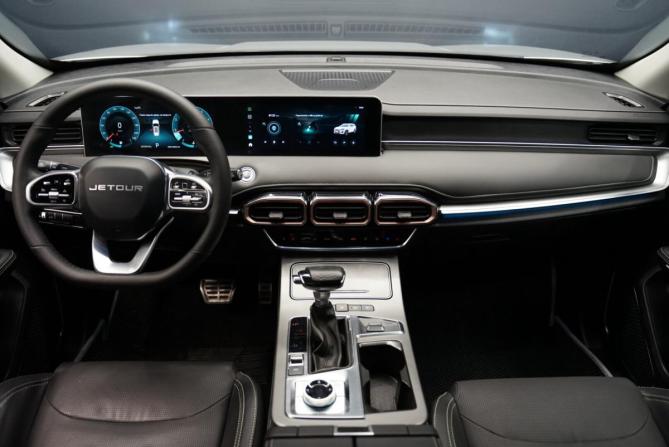 JETOUR X70+ I Рестайлинг с пробегом 2025 года, цена 2 285 000 рублей, 35375 км, внедорожник, Автокод Объявления