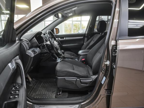 Kia Sorento II Рестайлинг с пробегом 2015 года, цена 1 679 000 рублей, 160474 км, внедорожник, Автокод Объявления