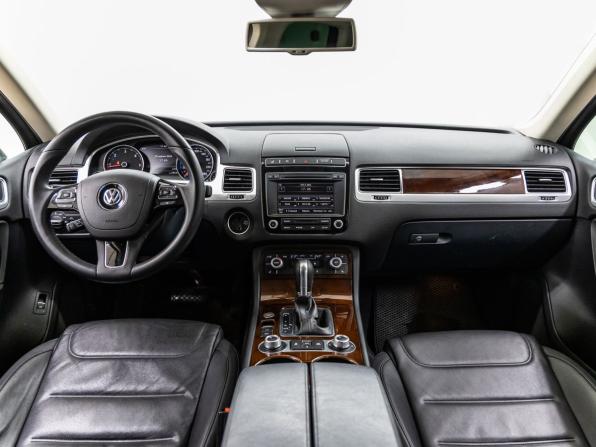 Volkswagen Touareg II Рестайлинг с пробегом 2015 года, цена 3 098 000 рублей, 142352 км, внедорожник, Автокод Объявления