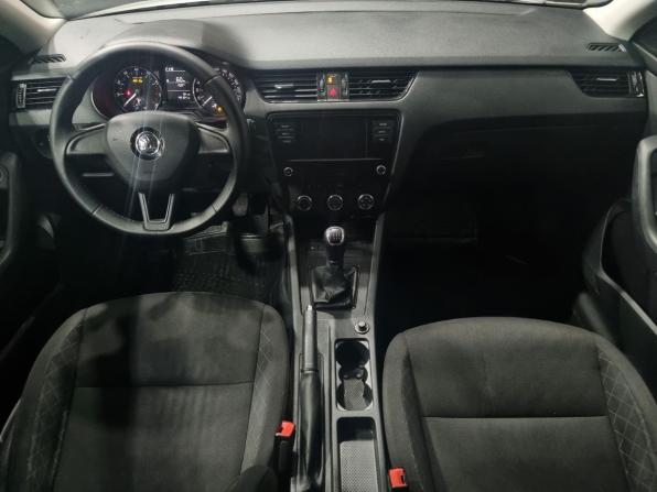 Skoda Octavia III (A7) Рестайлинг с пробегом 2017 года, цена 1 420 000 рублей, 148850 км, лифтбек, Автокод Объявления