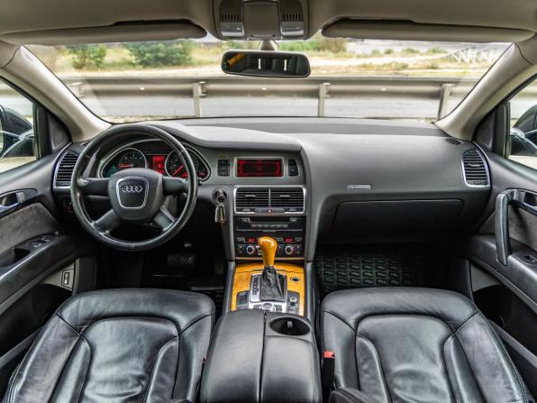 Audi Q7 I (4L) с пробегом 2008 года, цена 1 359 000 рублей, 225281 км, внедорожник, Автокод Объявления