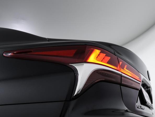 Lexus LS V с пробегом 2018 года, цена 4 601 000 рублей, 114602 км, седан, Автокод Объявления