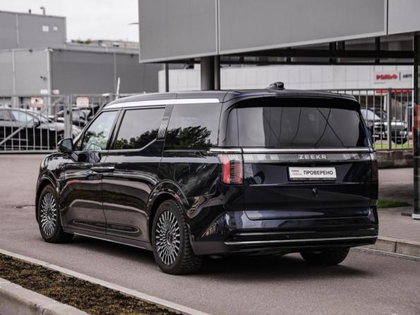 Zeekr 009 I с пробегом 2023 года, цена 6 936 930 рублей, 39771 км, минивэн, Автокод Объявления