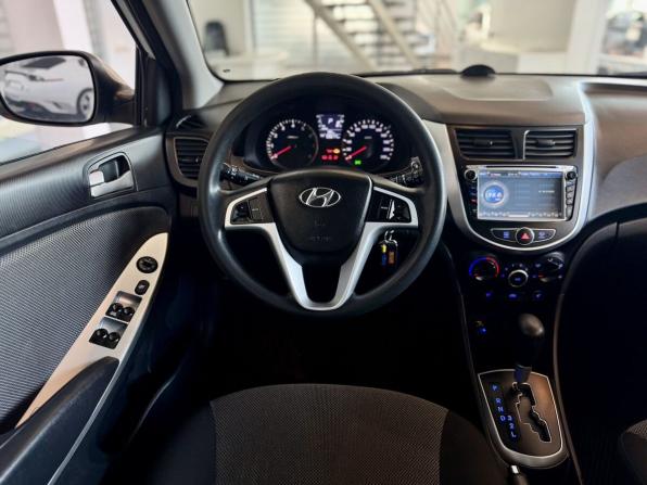 Hyundai Solaris I с пробегом 2011 года, цена 825 000 рублей, 99000 км, хэтчбек, Автокод Объявления