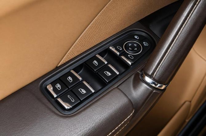 Porsche Cayenne II Рестайлинг (958) с пробегом 2016 года, цена 4 329 000 рублей, 308000 км, внедорожник, Автокод Объявления