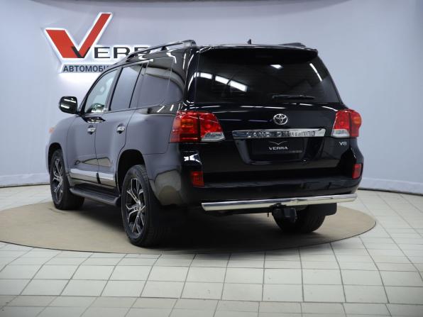 Toyota Land Cruiser 200 Series Рестайлинг 1 с пробегом 2013 года, цена 3 290 000 рублей, 367575 км, внедорожник, Автокод Объявления