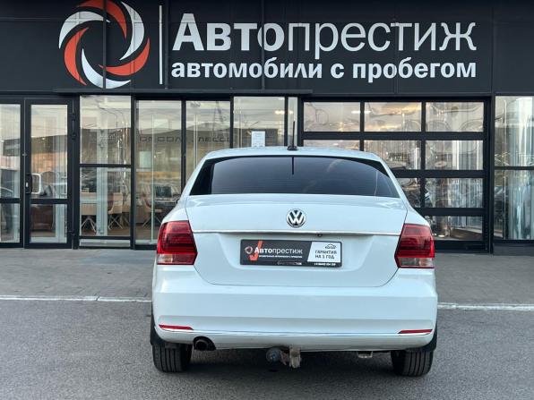 Volkswagen Polo V Рестайлинг с пробегом 2018 года, цена 1 230 000 рублей, 100186 км, седан, Автокод Объявления