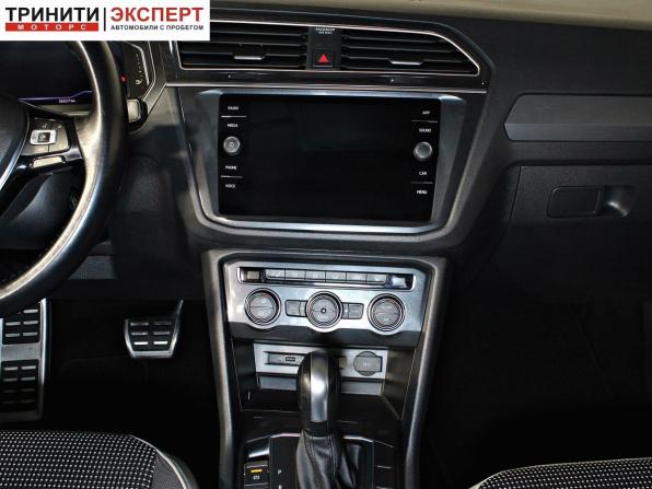 Volkswagen Tiguan II с пробегом 2019 года, цена 2 197 000 рублей, 265575 км, внедорожник, Автокод Объявления
