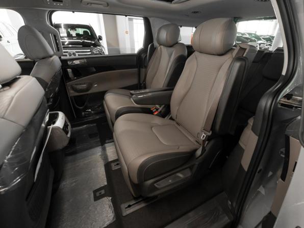 Kia Carnival IV Рестайлинг с пробегом 2026 года, цена 7 300 000 рублей, 20 км, минивэн, Автокод Объявления