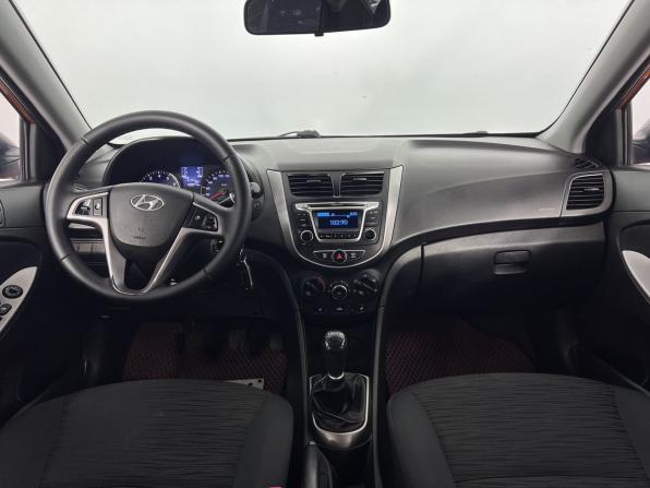 Hyundai Solaris I Рестайлинг с пробегом 2015 года, цена 870 000 рублей, 198000 км, седан, Автокод Объявления