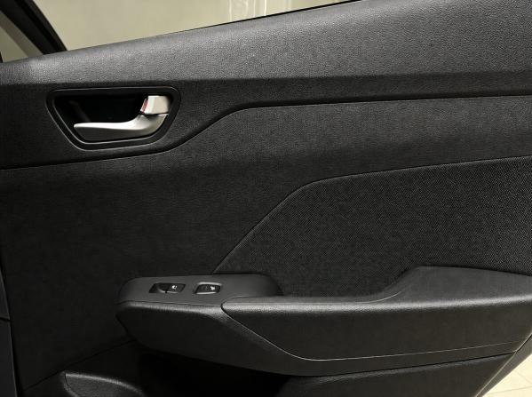 Hyundai Solaris II с пробегом 2019 года, цена 1 400 000 рублей, 100587 км, седан, Автокод Объявления