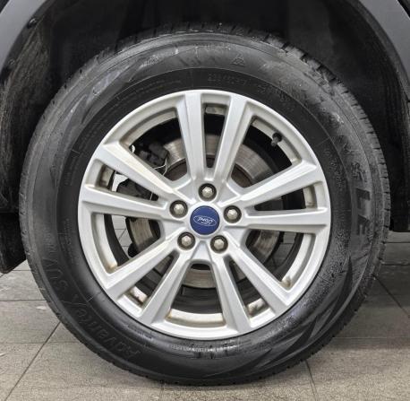 Ford Kuga II Рестайлинг с пробегом 2019 года, цена 1 570 000 рублей, 135000 км, внедорожник, Автокод Объявления