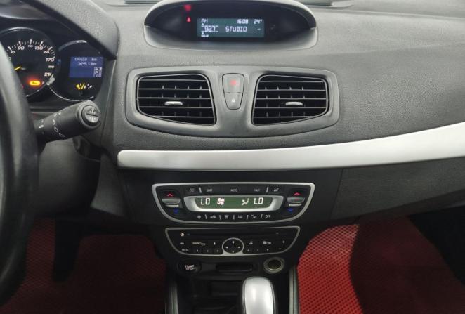 Renault Fluence I с пробегом 2012 года, цена 689 000 рублей, 197658 км, седан, Автокод Объявления