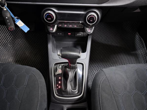 Kia Rio IV Рестайлинг с пробегом 2021 года, цена 1 699 000 рублей, 109273 км, хэтчбек, Автокод Объявления