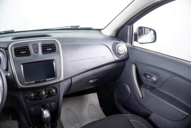 Renault Sandero II Рестайлинг с пробегом 2021 года, цена 1 299 000 рублей, 116727 км, хэтчбек, Автокод Объявления