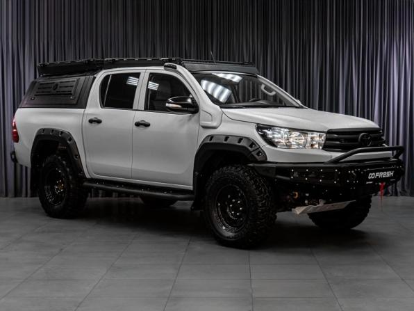Toyota Hilux VIII с пробегом 2017 года, цена 3 584 000 рублей, 220667 км, offers.body_type.unknown, Автокод Объявления
