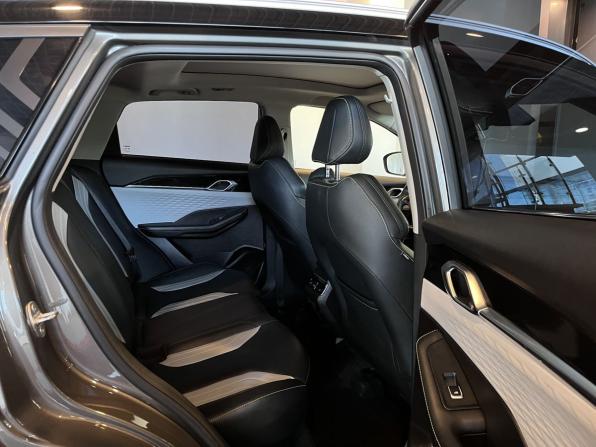 Geely Coolray I Рестайлинг с пробегом 2023 года, цена 2 295 000 рублей, 77812 км, внедорожник, Автокод Объявления