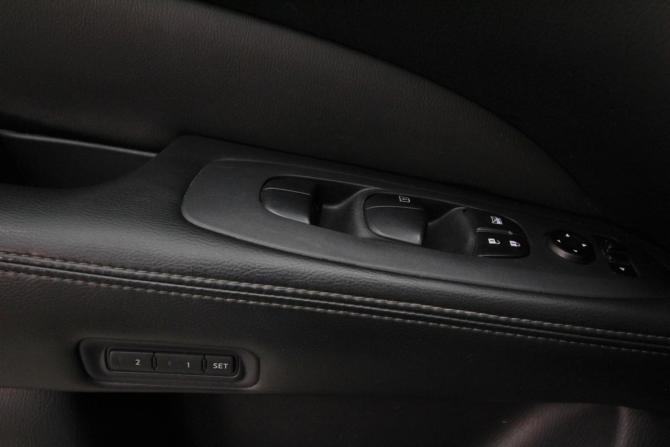 Nissan Pathfinder IV с пробегом 2015 года, цена 1 900 000 рублей, 162090 км, внедорожник, Автокод Объявления