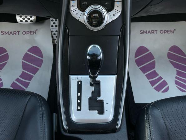 Hyundai Avante V с пробегом 2011 года, цена 1 050 000 рублей, 148000 км, седан, Автокод Объявления