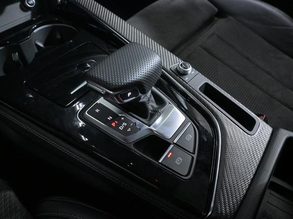 Audi A4 V (B9) Рестайлинг с пробегом 2019 года, цена 3 690 000 рублей, 121604 км, универсал, Автокод Объявления