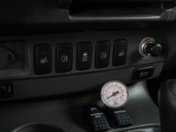 Toyota Hilux VII Рестайлинг с пробегом 2013 года, цена 2 675 000 рублей, 285999 км, offers.body_type.unknown, Автокод Объявления