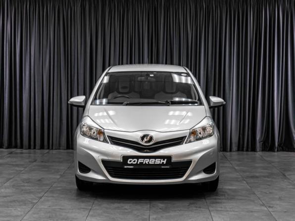Toyota Vitz III (XP130) с пробегом 2013 года, цена 879 000 рублей, 117027 км, хэтчбек, Автокод Объявления