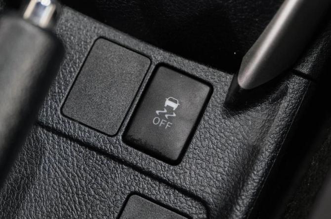 Toyota Corolla XI (E160 E170 E180) с пробегом 2015 года, цена 1 329 000 рублей, 123000 км, универсал, Автокод Объявления