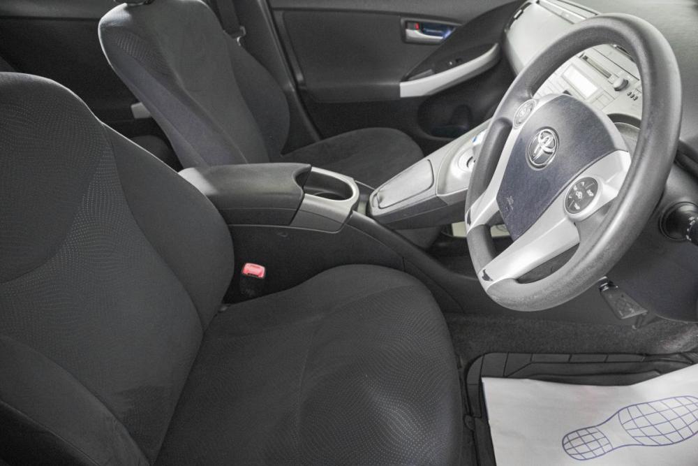 Toyota Prius III Рестайлинг (XW30) Кемерово  - изображение 12