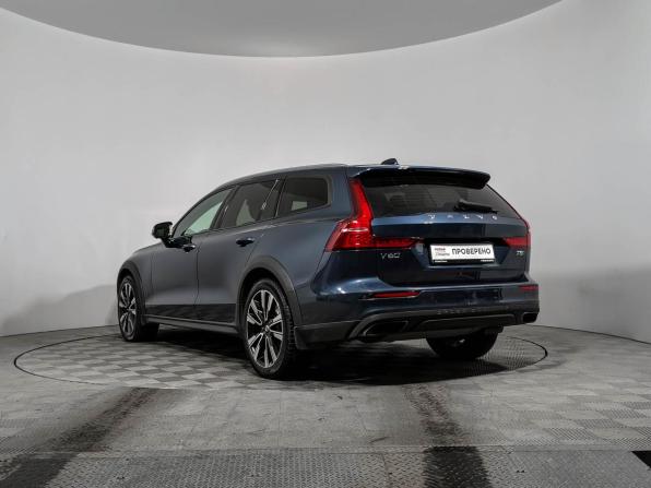 Volvo V60 Cross Country II с пробегом 2020 года, цена 3 890 000 рублей, 55241 км, универсал, Автокод Объявления