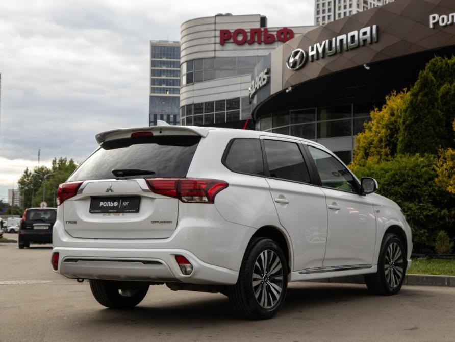 Mitsubishi Outlander III Рестайлинг 3 Москва  - изображение 4