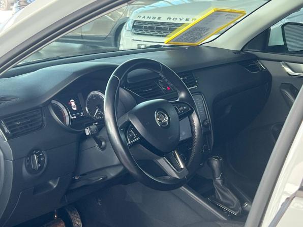 Skoda Octavia III (A7) Рестайлинг с пробегом 2017 года, цена 1 735 000 рублей, 180000 км, лифтбек, Автокод Объявления