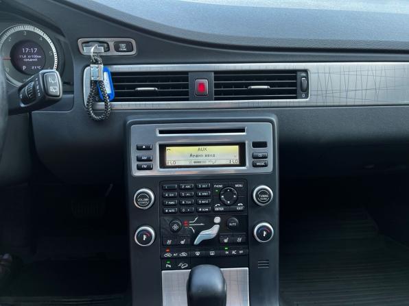 Volvo XC70 II с пробегом 2010 года, цена 1 595 000 рублей, 341171 км, универсал, Автокод Объявления