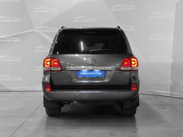 Toyota Land Cruiser 200 Series с пробегом 2010 года, цена 2 750 000 рублей, 260000 км, внедорожник, Автокод Объявления