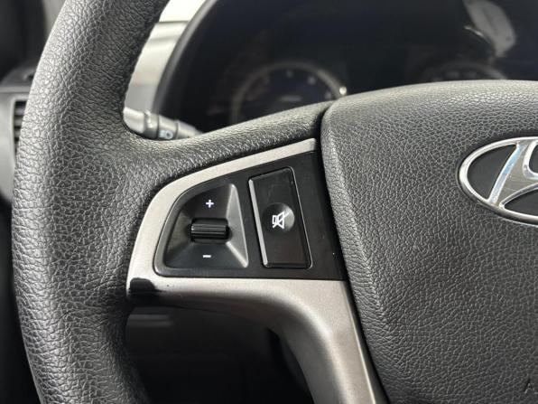 Hyundai Solaris I Рестайлинг с пробегом 2015 года, цена 730 000 рублей, 219082 км, седан, Автокод Объявления
