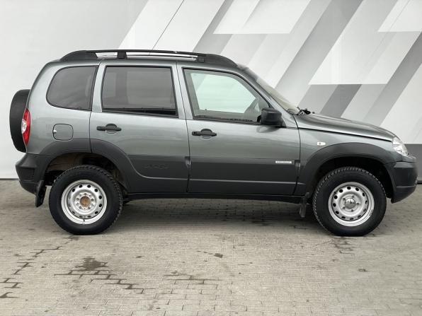 Chevrolet Niva I Рестайлинг с пробегом 2017 года, цена 648 000 рублей, 35847 км, внедорожник, Автокод Объявления