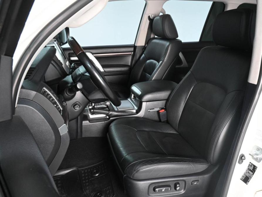 Toyota Land Cruiser 200 Series Рестайлинг 2 Ростов-на-Дону  - изображение 10