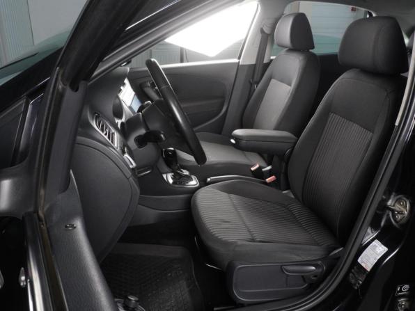 Volkswagen Polo V с пробегом 2011 года, цена 699 000 рублей, 278845 км, седан, Автокод Объявления