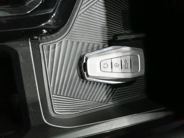 Geely Coolray I Рестайлинг с пробегом 2024 года, цена 2 030 000 рублей, 19300 км, внедорожник, Автокод Объявления