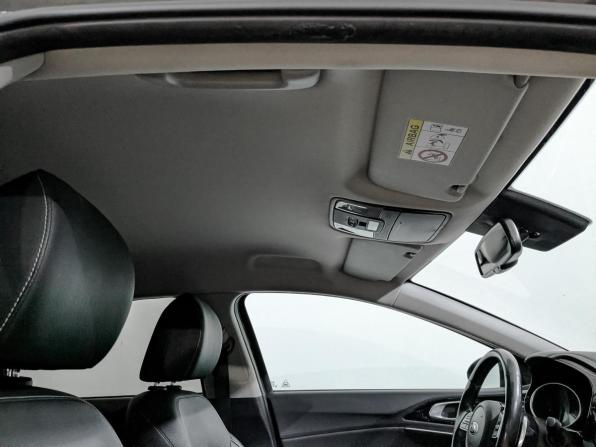 Kia Ceed III с пробегом 2021 года, цена 1 585 000 рублей, 150976 км, хэтчбек, Автокод Объявления