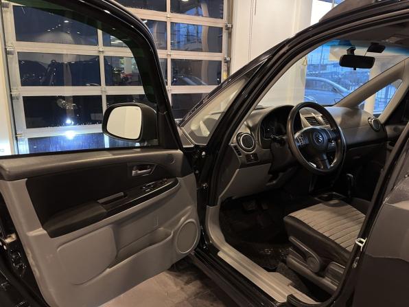 Suzuki SX4 I (Classic) Рестайлинг с пробегом 2012 года, цена 781 900 рублей, 207270 км, хэтчбек, Автокод Объявления